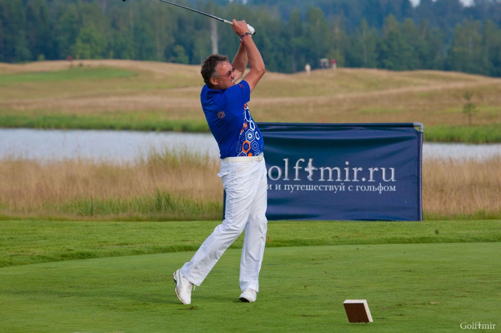Golfmir.ru_Longest_MidAmateur_2012-39.jpg